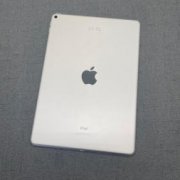 新款iPad平板。支持新款的苹果笔